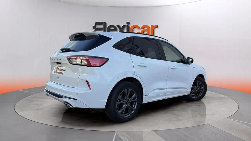 Usado Ford Kuga ST-Line 150 CV (110 kW) 2022 Blanco SUV