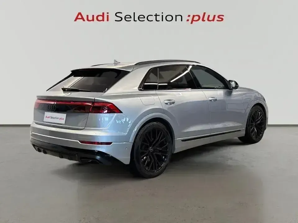 Usado Audi Q8 286 CV (210 kW) 2025 Gris SUV