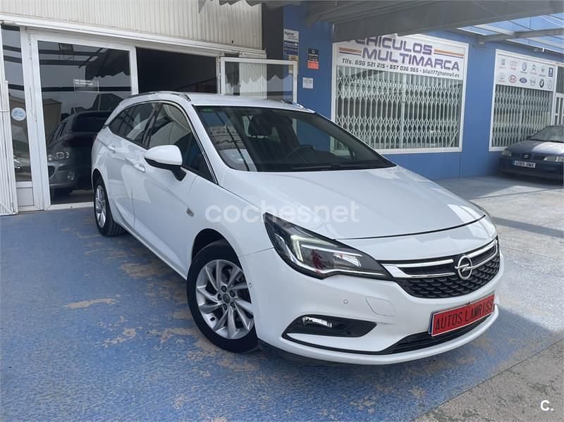 Blanco Usado 2017 Opel Astra Elegance Berlina | 7000 € (Buen precio) - Imagen 1/4