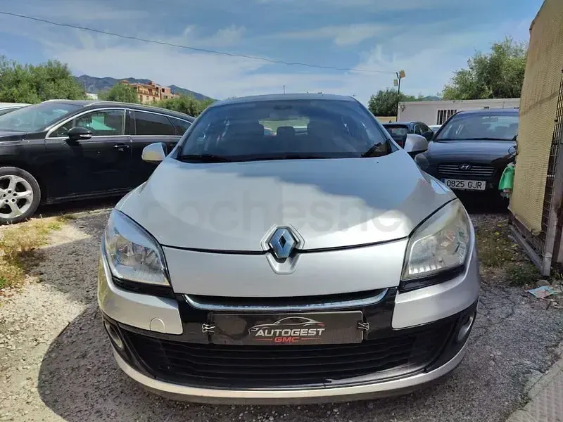 Usado Renault Mégane III Business 110 CV (80 kW) 2012 Gris / plata Berlina