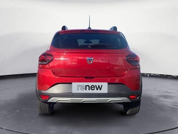 Usado Dacia Sandero Comfort 91 CV (66 kW) 2022 Rojo Berlina