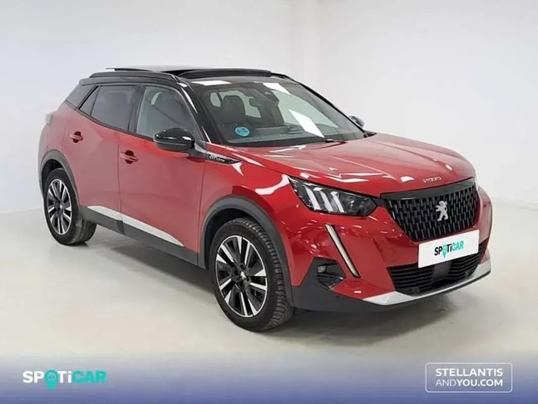 Usado Peugeot 2008 GT-line 131 CV (96 kW) 2020 Rojo SUV