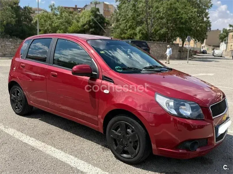Usado Chevrolet Aveo LS 84 CV (61 kW) 2012 Rojo Berlina