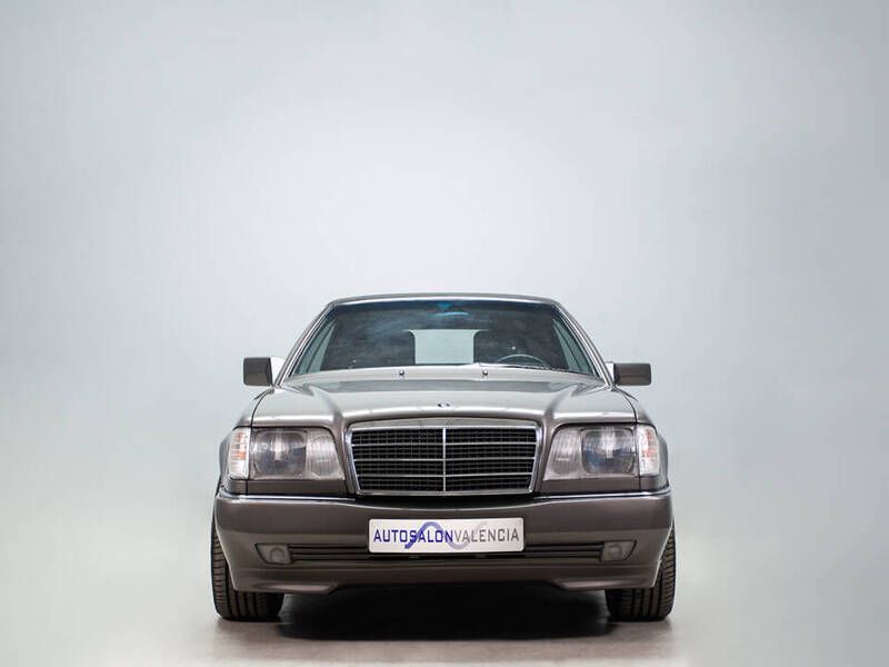 Usado Mercedes E300 220 CV (161 kW) 1992 Gris Descapotable