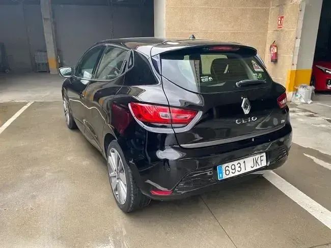 Usado Renault Clio IV 90 CV (66 kW) 2015 Negro Berlina