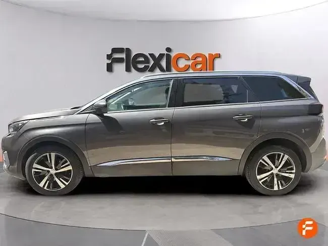 Usado Peugeot 5008 Allure 130 CV (95 kW) 2020 Gris SUV