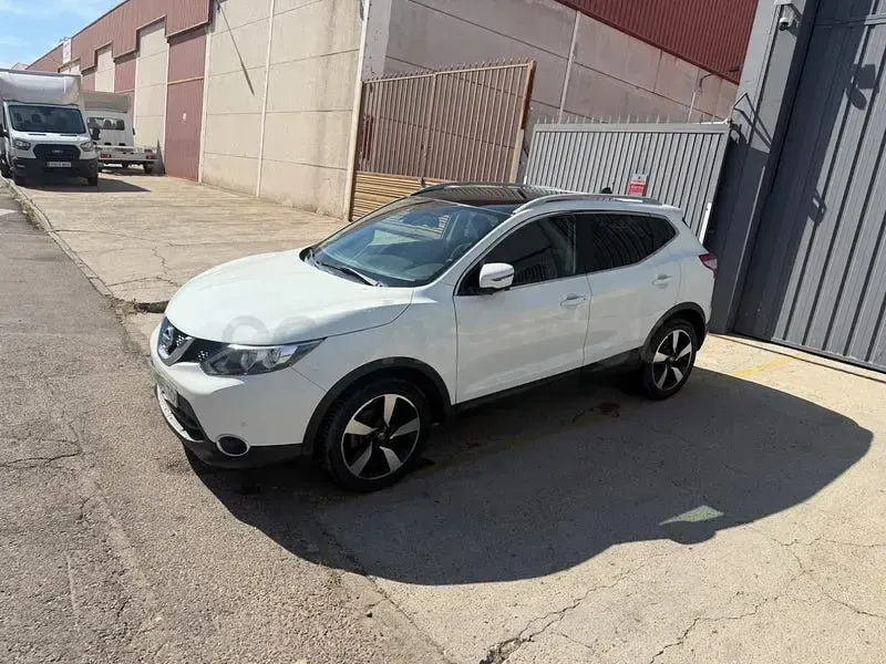 Usado Nissan Qashqai Tekna 115 CV (84 kW) 2015 Blanco SUV