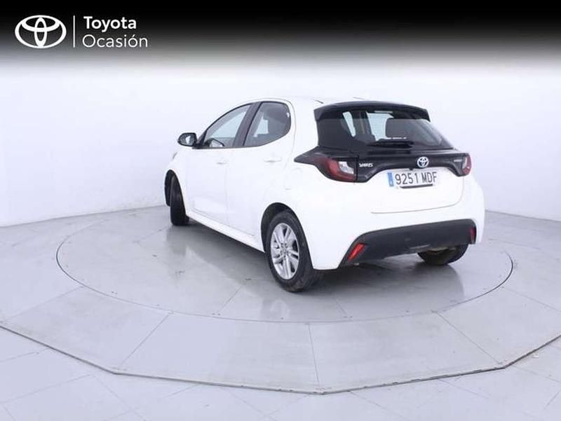 Usado Toyota Yaris Hybrid Business Edition 116 CV (85 kW) 2023 Blanco Utilitario