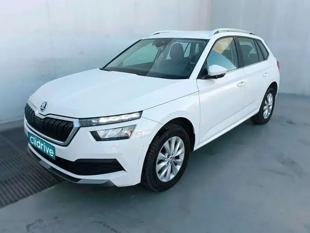 Usado Skoda Kamiq Ambition 110 CV (80 kW) 2021 Blanco SUV