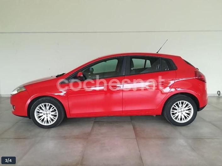 Usado Fiat Bravo Pop 90 CV (66 kW) 2013 Rojo Utilitario