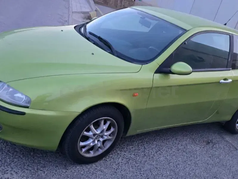 Usado Alfa Romeo 147 Progression 120 CV (88 kW) 2002 Verde Utilitario