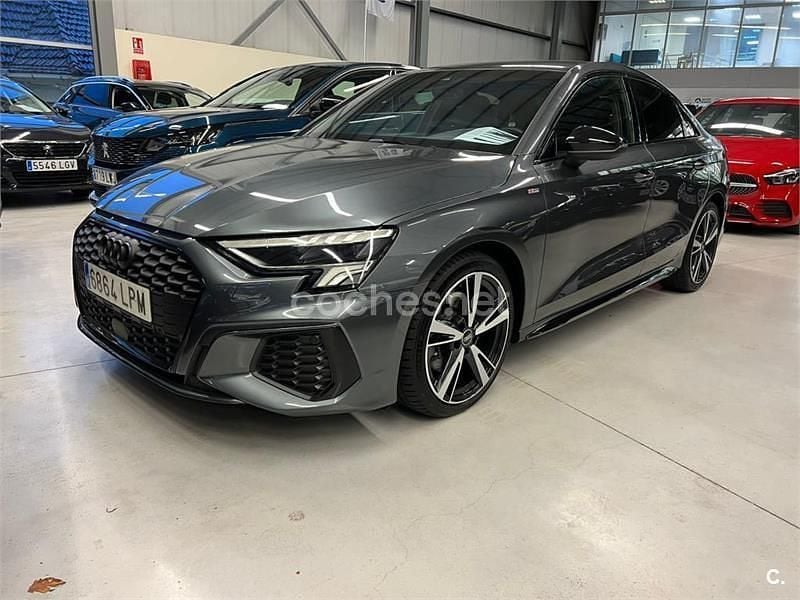 Usado Audi A3 150 CV (110 kW) 2021 Gris / plata Berlina