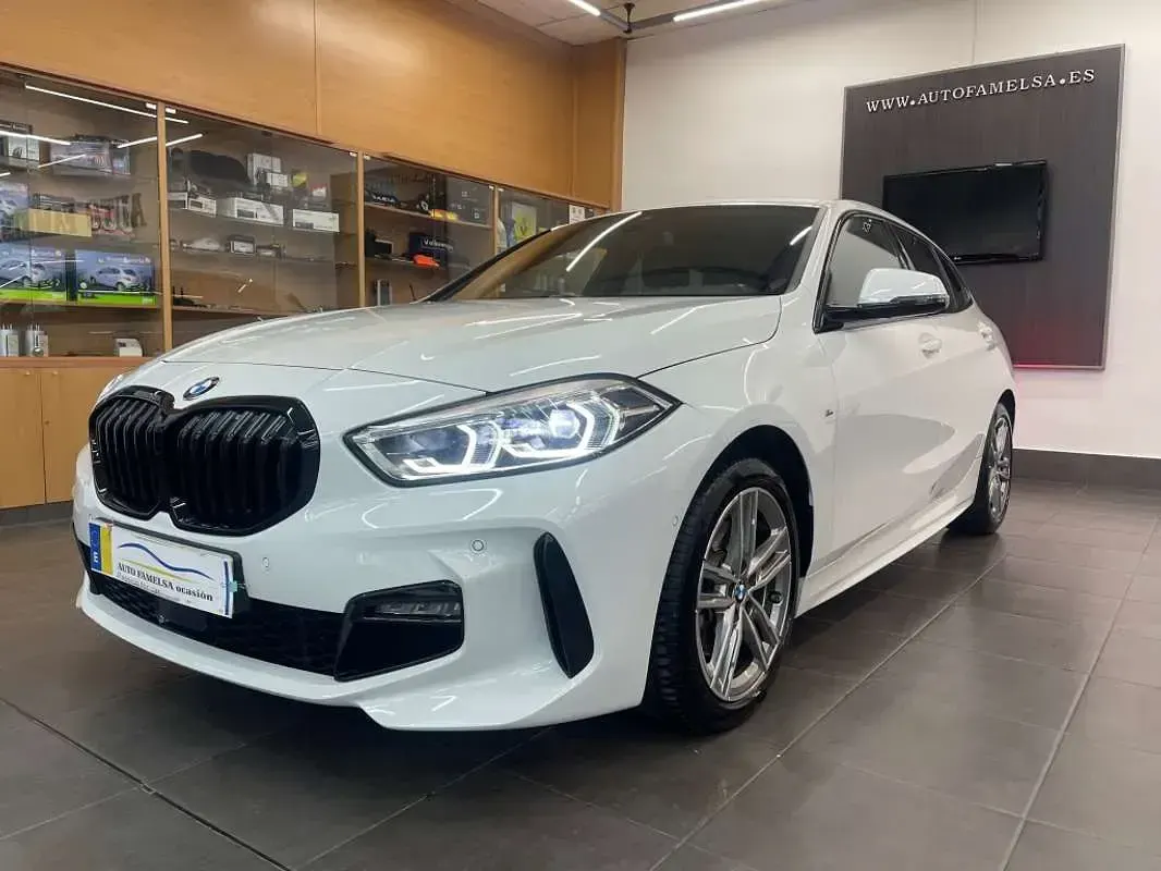 Usado BMW 118 M Sport 150 CV (110 kW) 2024 Blanco Utilitario