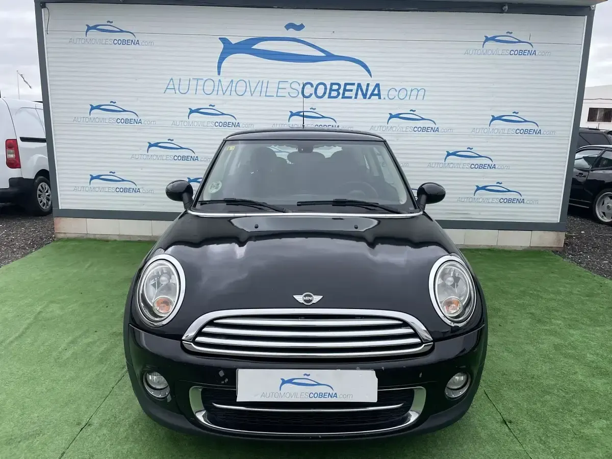 Usado Mini Cooper D 112 CV (82 kW) 2014 Negro Utilitario