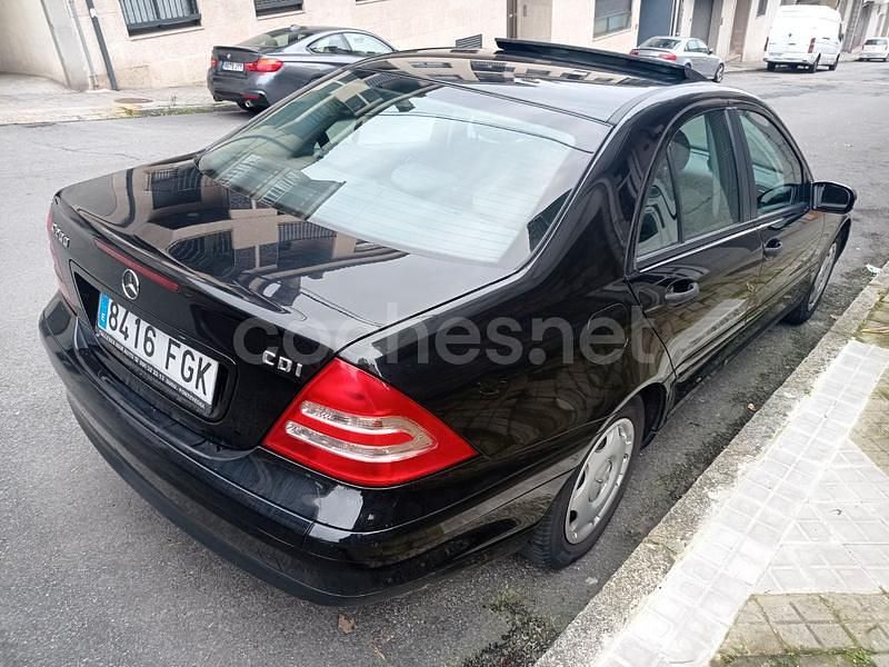 Usado Mercedes C200 Classic 116 CV (85 kW) 2002 Negro Berlina