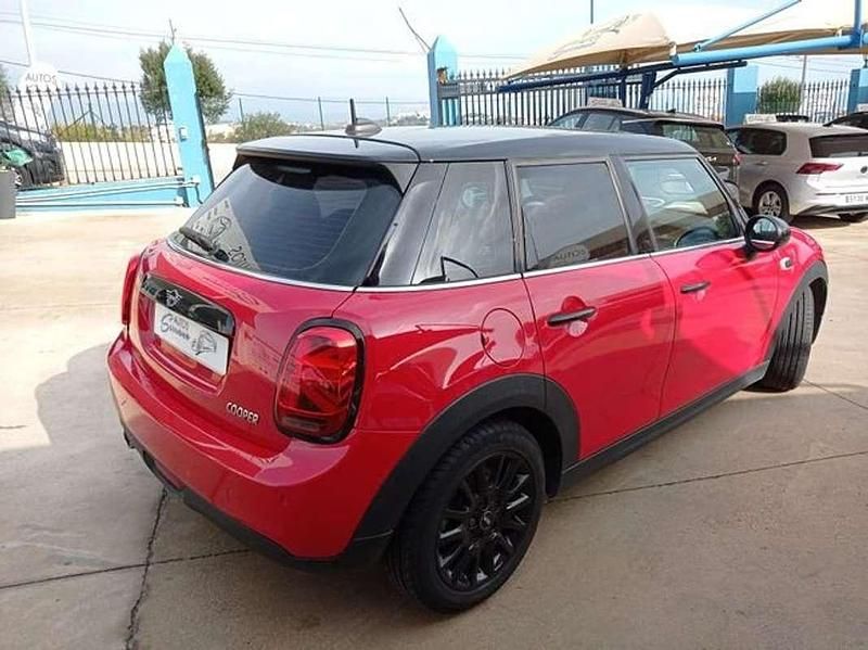 Usado Mini Cooper 136 CV (100 kW) 2019 Rojo Utilitario