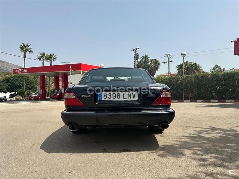 Usado Jaguar XJ8 Executive 258 CV (189 kW) 2006 Verde Berlina