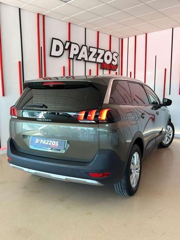 Usado Peugeot 5008 Active 131 CV (96 kW) 2019 Verde SUV