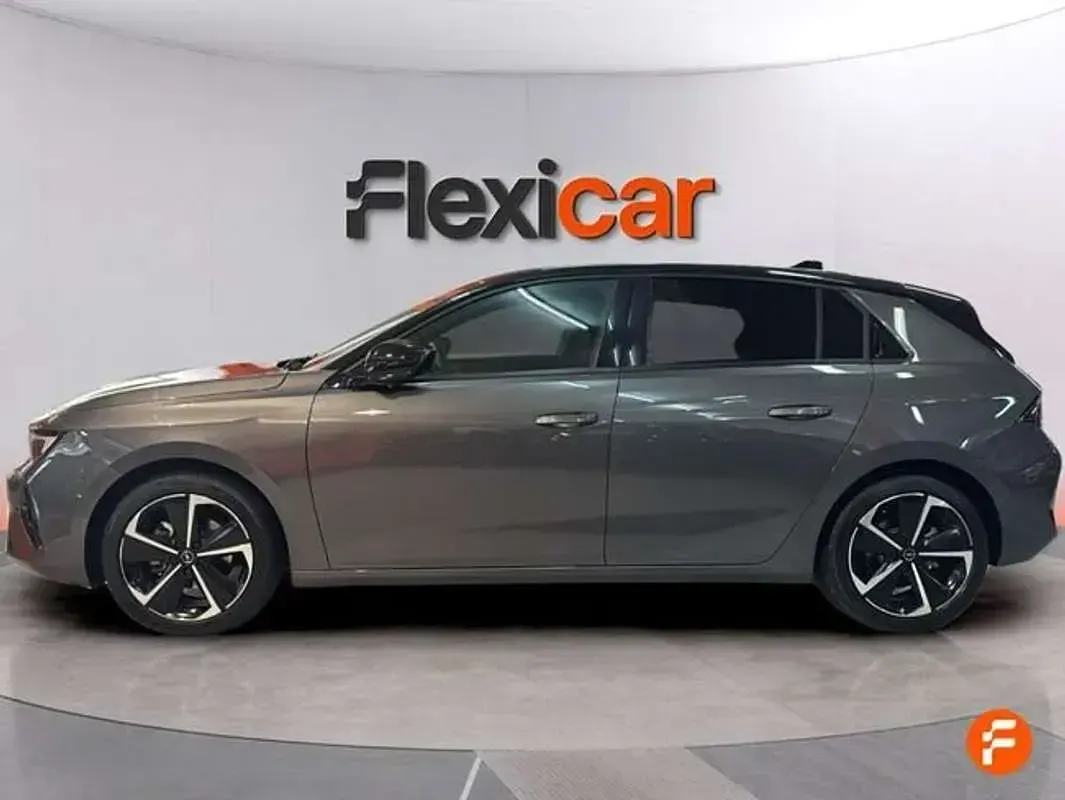 Usado Opel Astra Edition 131 CV (96 kW) 2025 Gris Utilitario