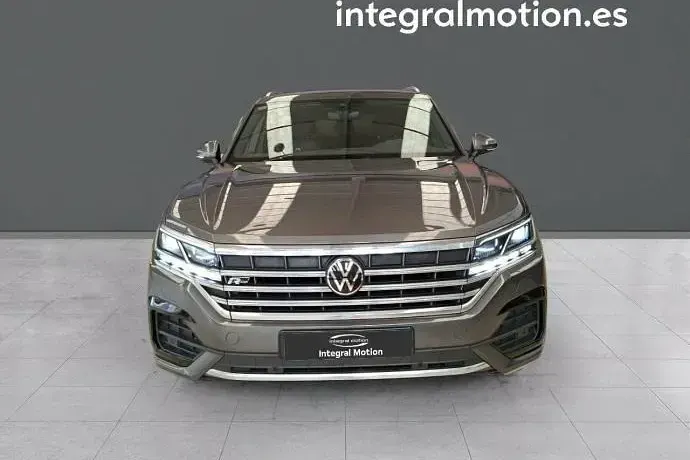 Usado VW Touareg R-line 231 CV (169 kW) 2021 Gris SUV