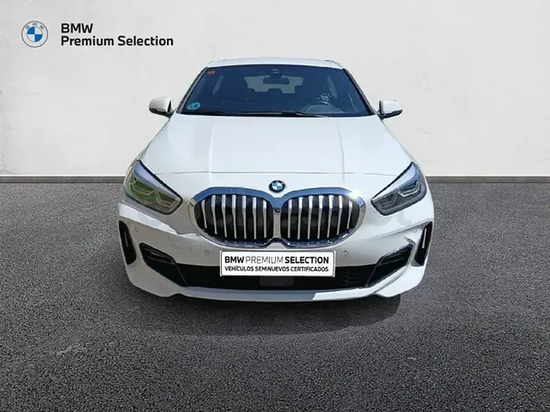 Usado BMW 118 Executive 150 CV (110 kW) 2021 Blanco Utilitario