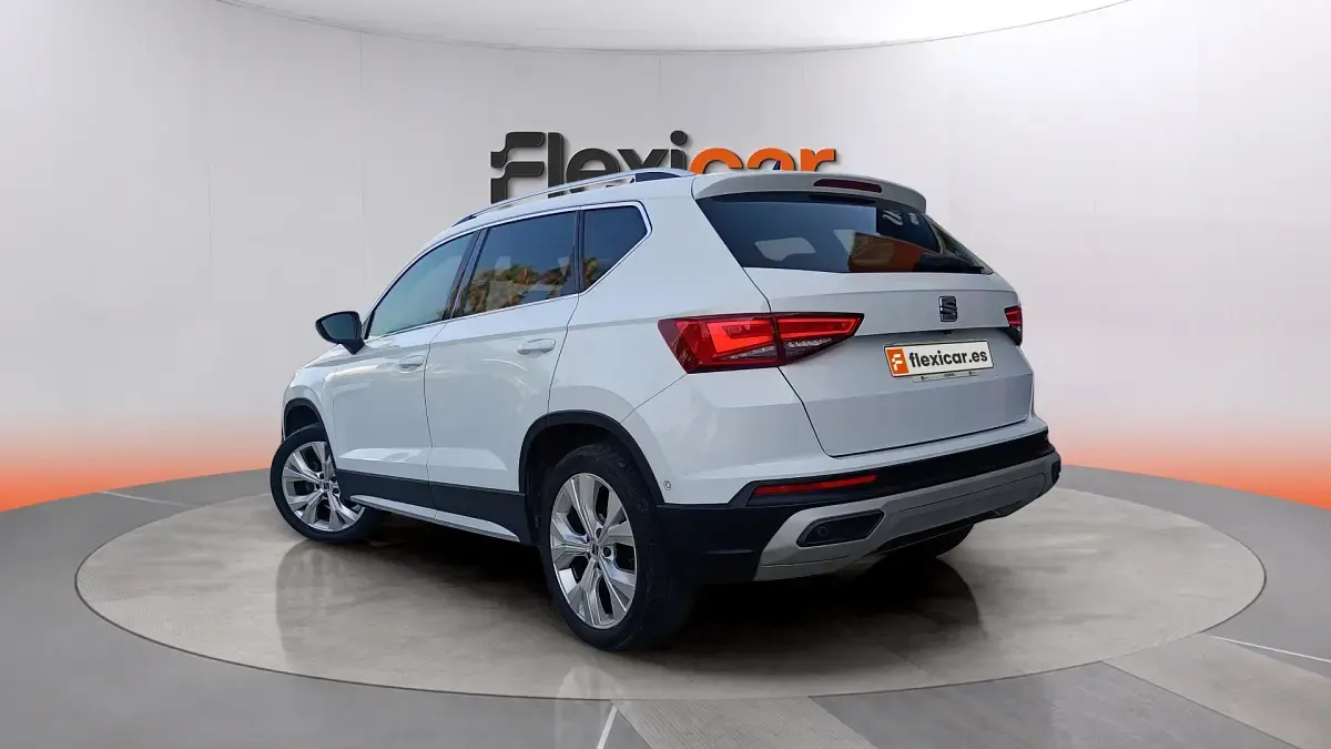 Usado Seat Ateca 150 CV (110 kW) 2022 Blanco SUV