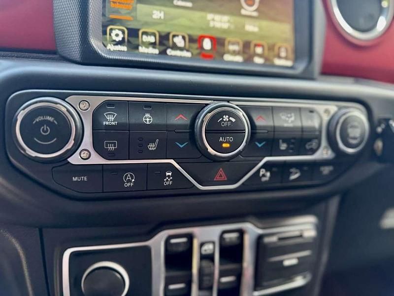 Usado Jeep Wrangler Unlimited Rubicon 200 CV (147 kW) 2019 Verde SUV