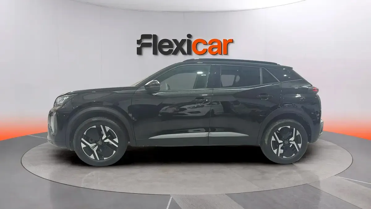 Usado Peugeot 2008 Allure 131 CV (96 kW) 2024 Negro SUV