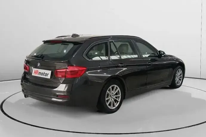 Usado BMW 316 Advantage 117 CV (86 kW) 2017 Negro Familiar