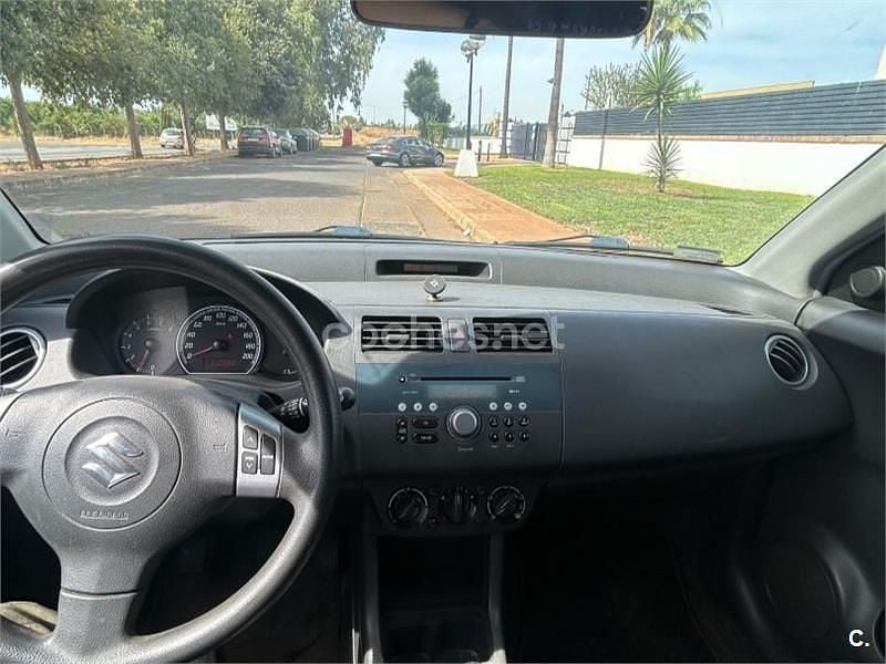 Rojo Usado 2006 Suzuki Swift GL Berlina | 3800 € (Precio justo) - Imagen 1/4