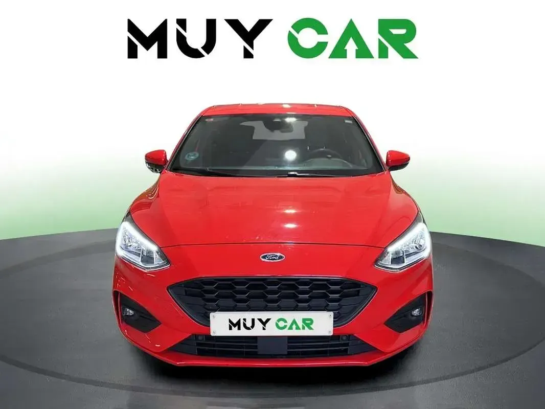 Usado Ford Focus ST-Line 125 CV (91 kW) 2019 Rojo Utilitario