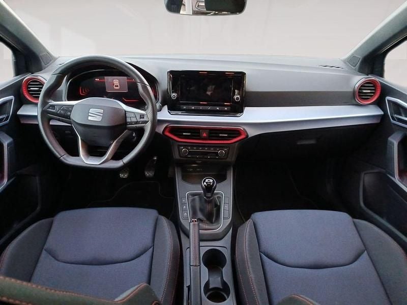 Usado Seat Ibiza FR 116 CV (85 kW) 2025 Azul Utilitario