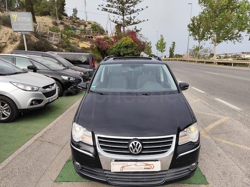 Usado VW Touran Advance 105 CV (77 kW) 2010 Negro Monovolumen