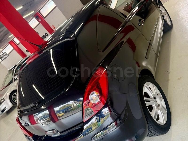Usado Opel Corsa Enjoy 75 CV (55 kW) 2007 Negro Utilitario