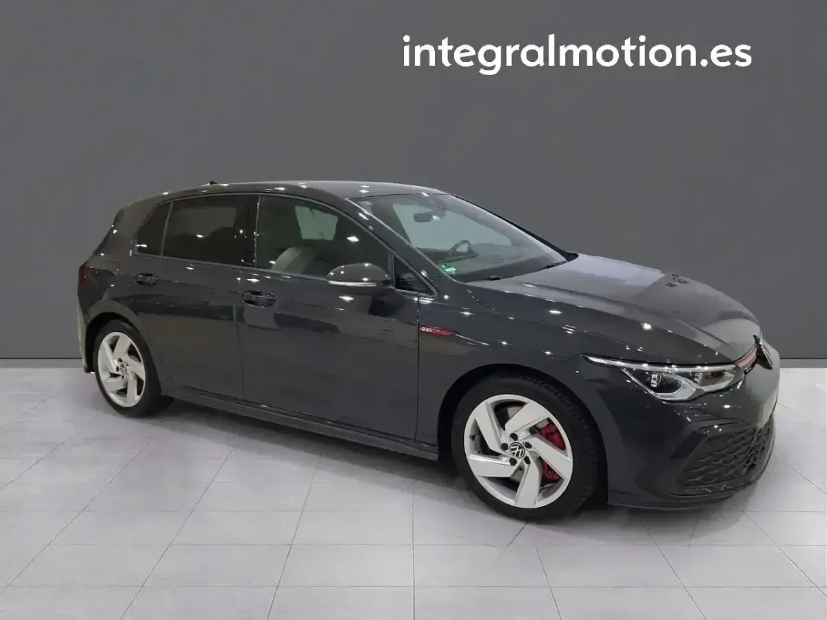 Usado VW Golf VIII GTI 244 CV (179 kW) 2022 Gris
