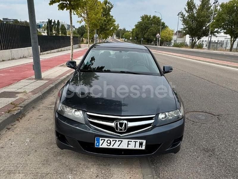 Negro Usado 2007 Honda Accord Executive Berlina | 5999 € (Precio justo) - Imagen 1/4
