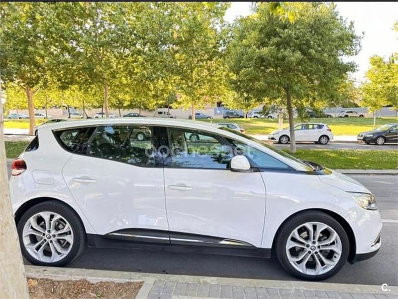 Blanco Usado 2017 Renault Scénic IV Zen Monovolumen | 11.500 € (Buen precio) - Imagen 1/4