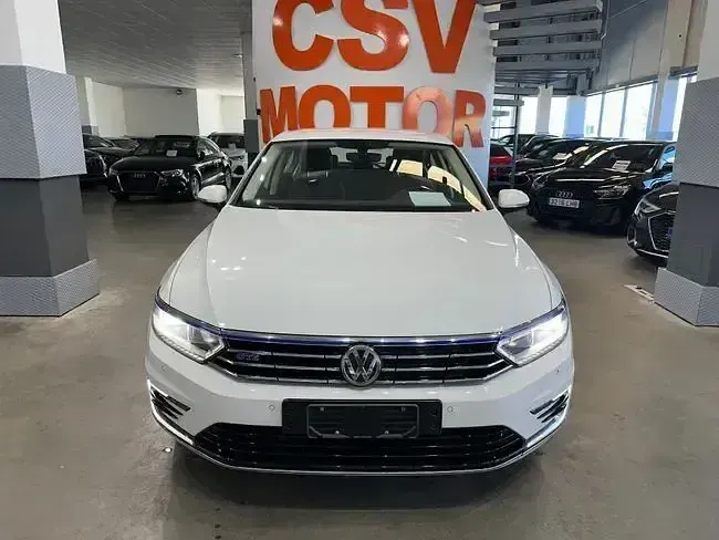 Usado VW Passat Sport 218 CV (160 kW) 2018 Blanco Berlina