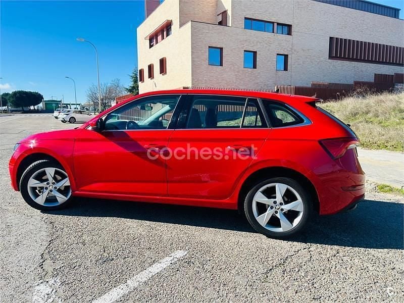 Usado Skoda Scala Style 115 CV (84 kW) 2020 Rojo Utilitario