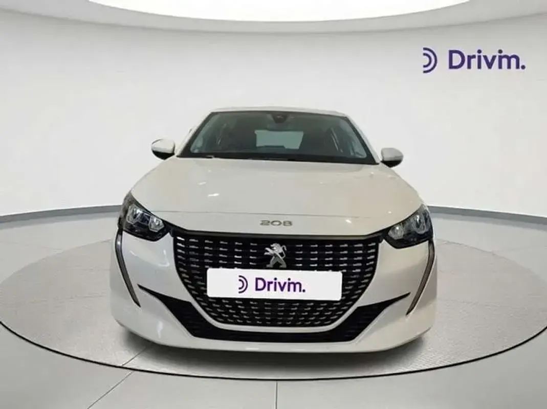 Usado Peugeot 208 Active 102 CV (75 kW) 2021 Blanco Utilitario
