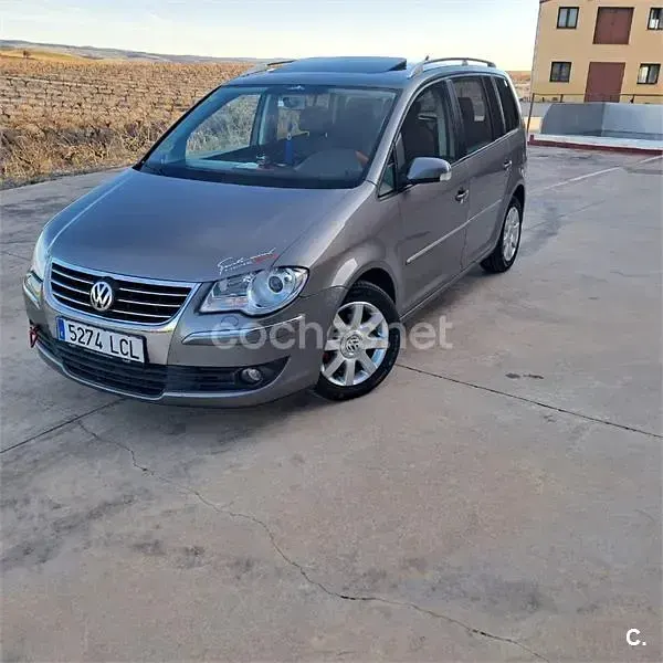 Usado VW Touran Highline 140 CV (102 kW) 2007 Beige Monovolumen