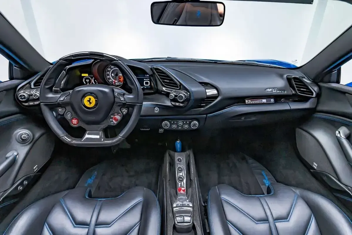 Usado Ferrari 488 670 CV (492 kW) 2016 Azul Descapotable