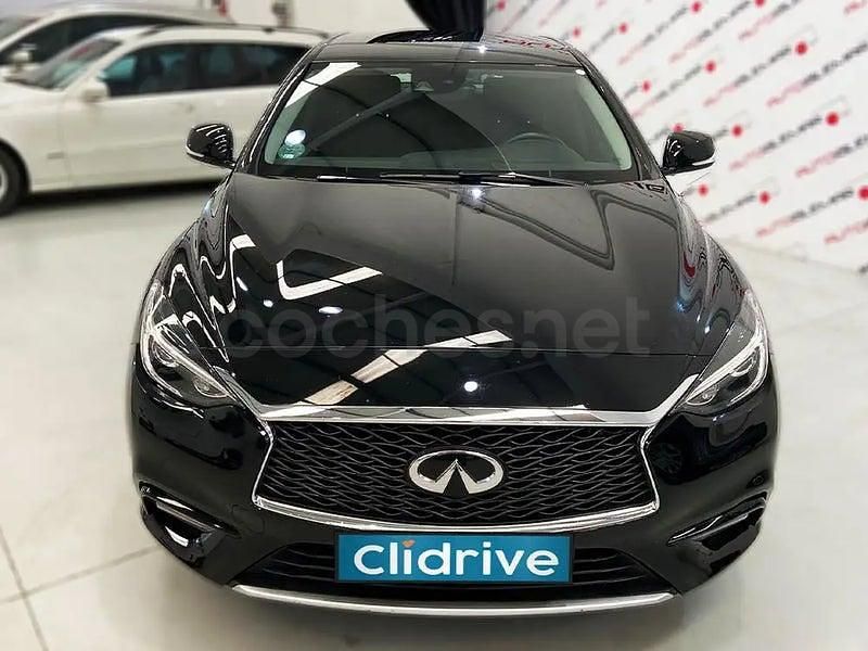 Usado Infiniti Q30 Premium 109 CV (80 kW) 2018 Negro Berlina