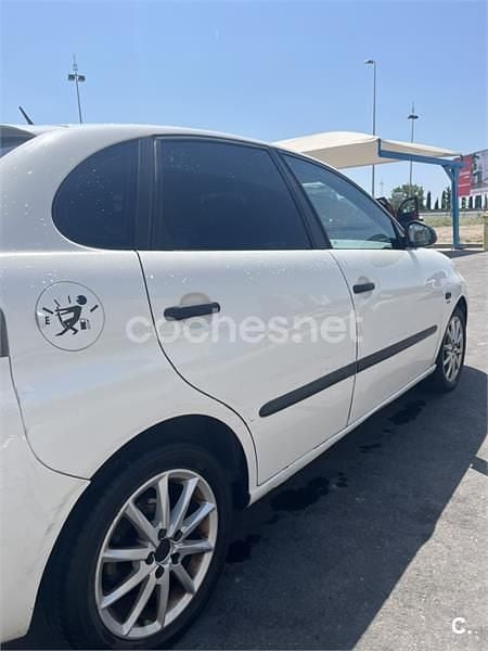 Usado Seat Ibiza Reference 100 CV (73 kW) 2007 Blanco Utilitario