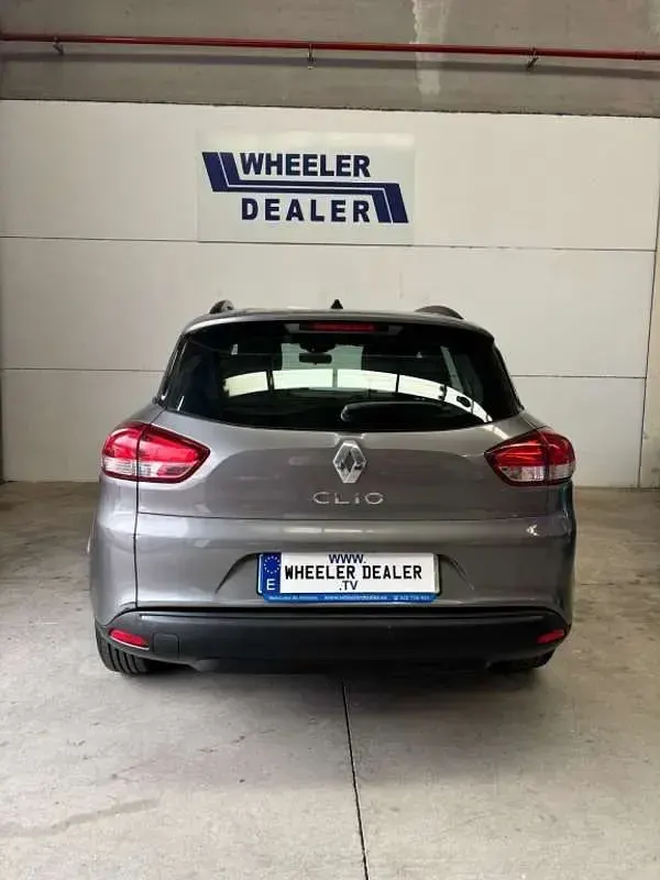 Usado Renault Clio LIMITED 73 CV (53 kW) 2015 Gris Familiar
