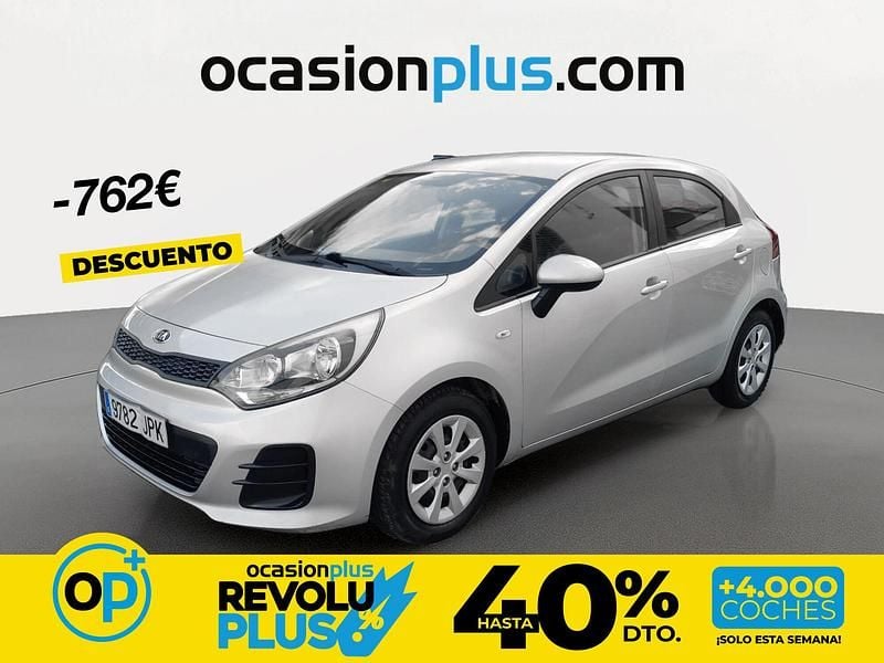 Usado Kia Rio 75 CV (55 kW) 2016 Gris plata Utilitario