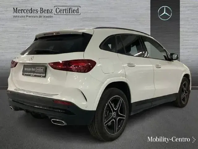 Usado Mercedes GLA250 218 CV (160 kW) 2026 Blanco polar SUV