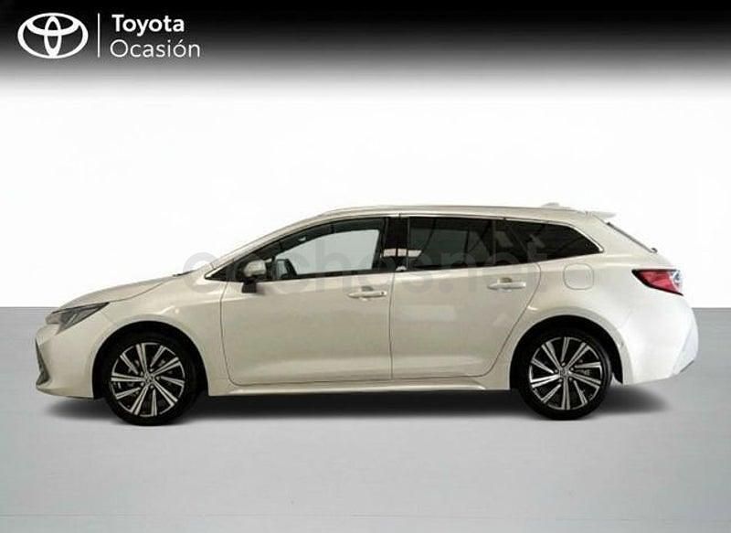 Usado Toyota Corolla Style 122 CV (89 kW) 2022 Gris Utilitario