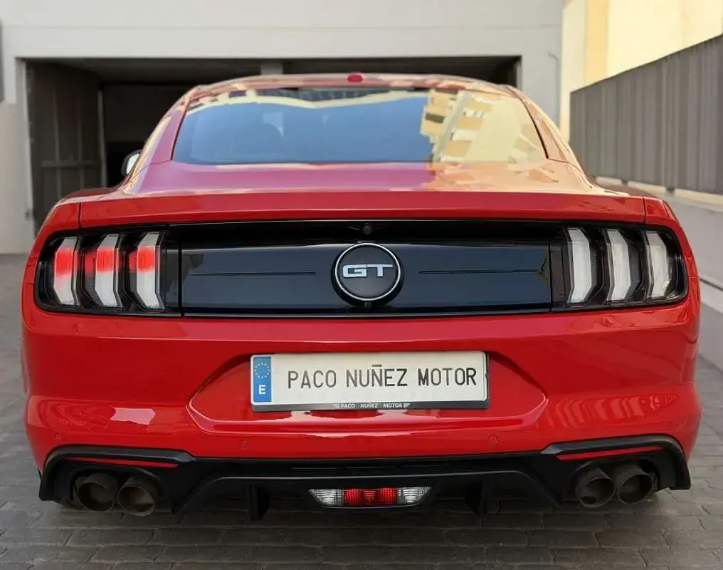 Usado Ford Mustang GT Fastback 457 CV (336 kW) 2018 Rojo Coupe
