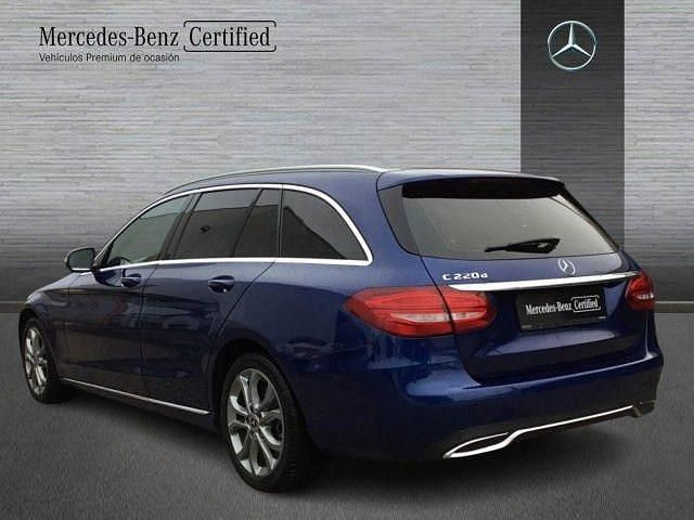 Usado Mercedes C220 Avantgarde 170 CV (125 kW) 2018 Azul Familiar